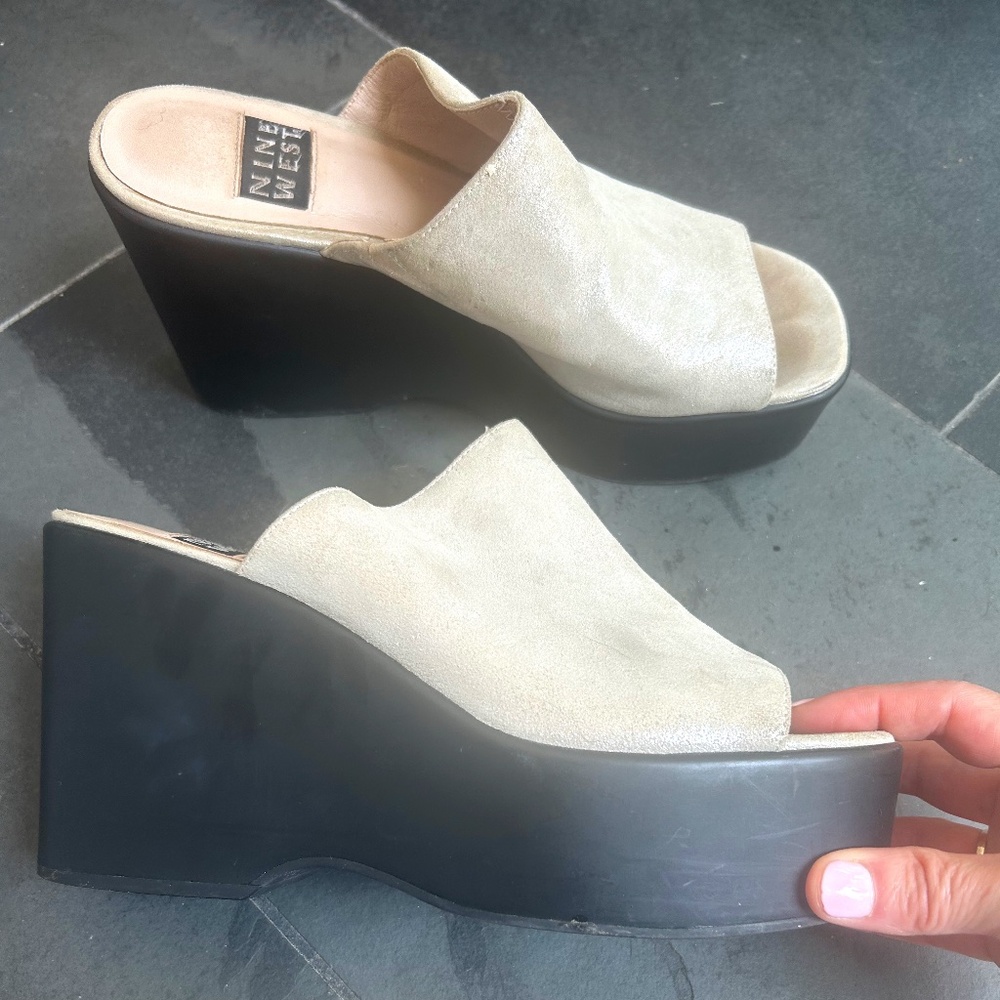 Nine West Silver Wedge Sandals. Sz 8.5
